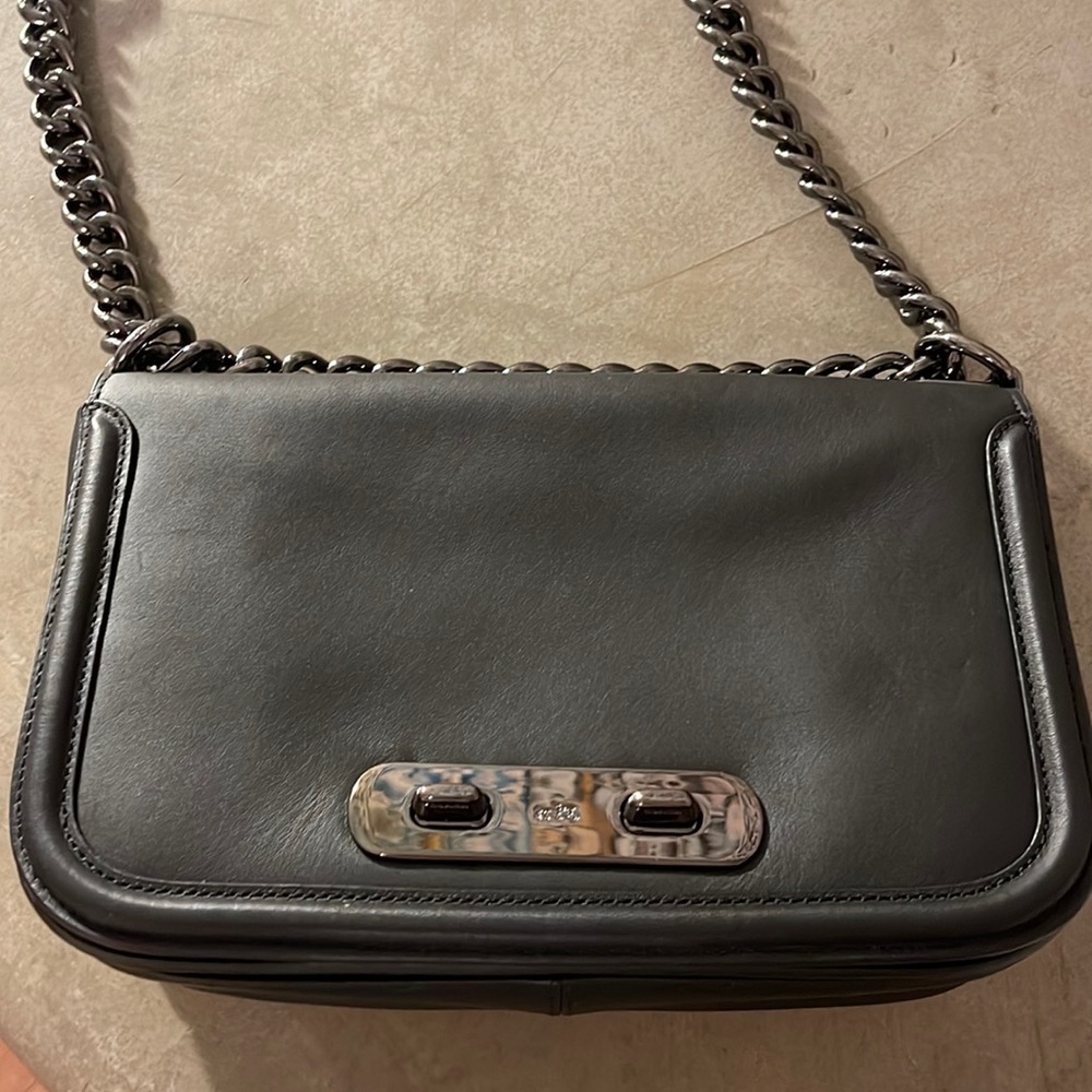 Coach Swagger Shoulder Bag - Black/Gunmetal